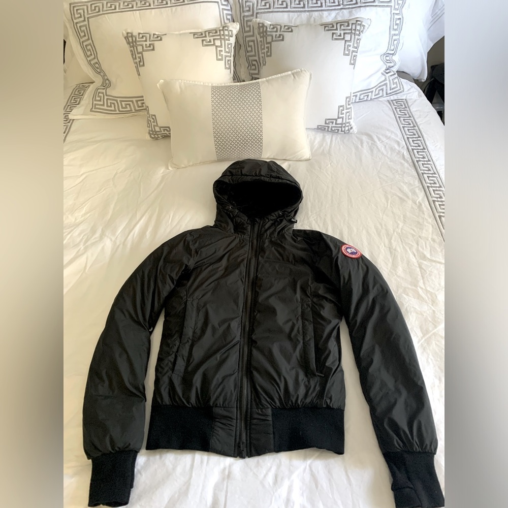 Canada Goose lite down bomber jacket